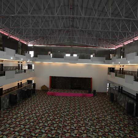 Navkar Palace Hotel & Resort, Sanawad 외부 사진