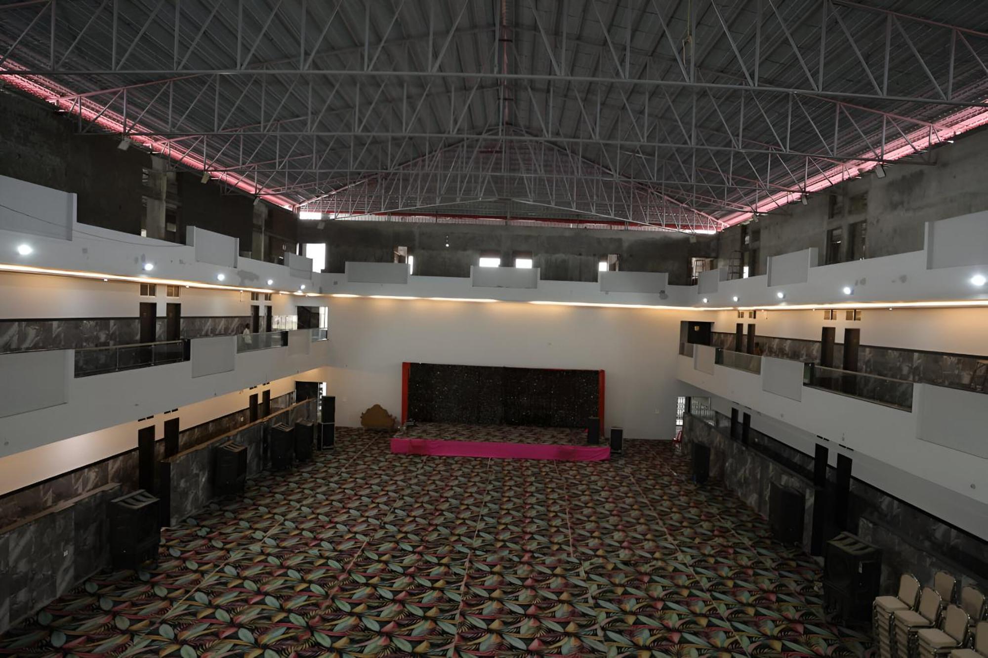Navkar Palace Hotel & Resort, Sanawad 외부 사진