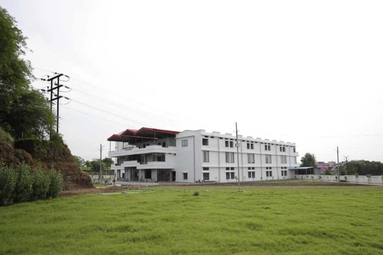 Navkar Palace Hotel & Resort, Sanawad 외부 사진